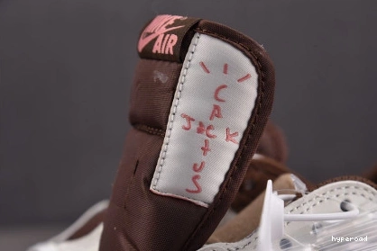 Hyperoad x Travis Scott 1 Low OG Air Jordan 1109